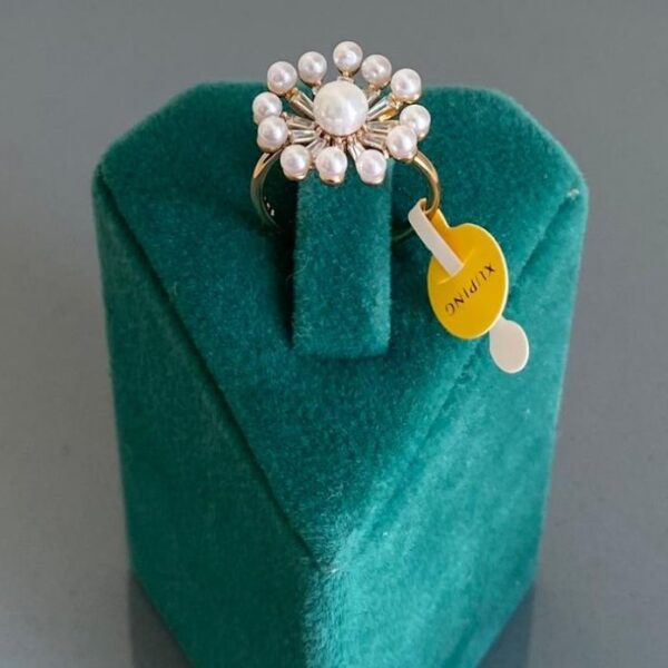 Xuping Ayarlamalı İnce Çiçek Yüzük