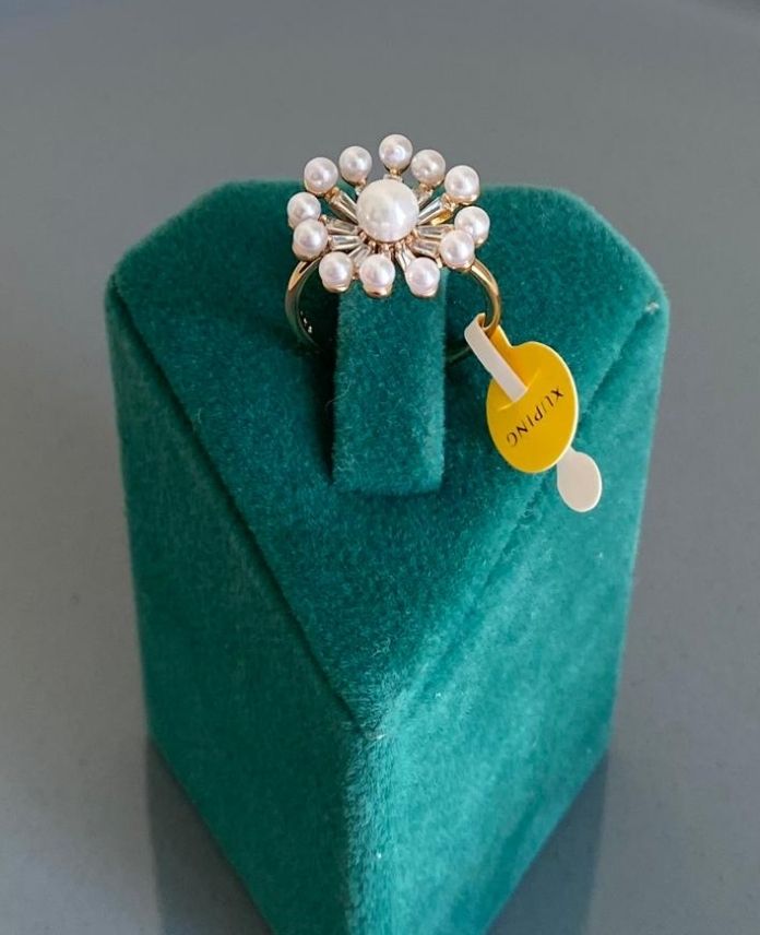 XYUNUMARALIINCICICEKR-1.jpeg Xuping Ayarlamalı İnce Çiçek Yüzük - Görsel 1