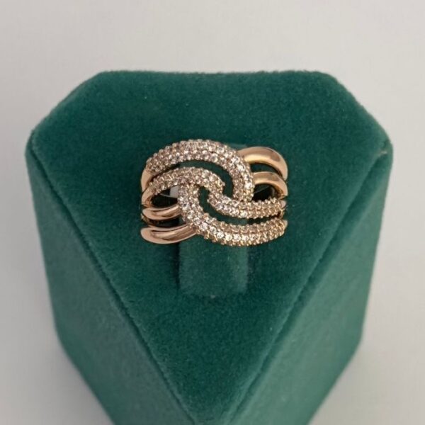 Xuping Numaralı Kalın Zincir Taşlı Yüzük