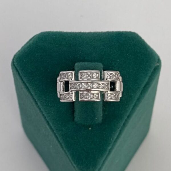 Xuping Numaralı Kare Boşluklu Kalın Taşlı Yüzük