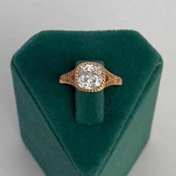 Xuping Numaralı Kare Büyük Taşlı Yüzük