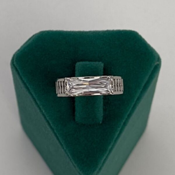 Xuping Numaralı Büyük Dikdörtgen Taşlı Yüzük