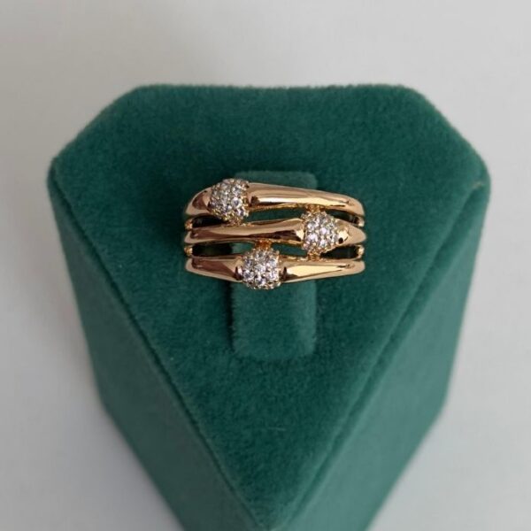 Xuping Numaralı 3 Lü Nokta Taş Yüzük