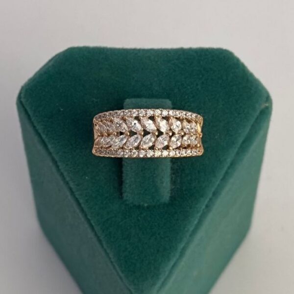 Xuping Numaralı Yaprak Arpa Taşlı Kalın Yüzük