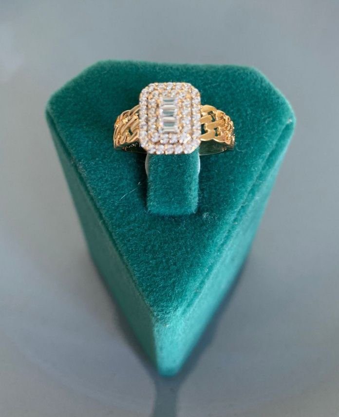 XYUNUMARALIZINCIRKENARBAGETR-1.jpg Xuping Numaralı Zincir Kenar Baget Yüzük - Görsel 1