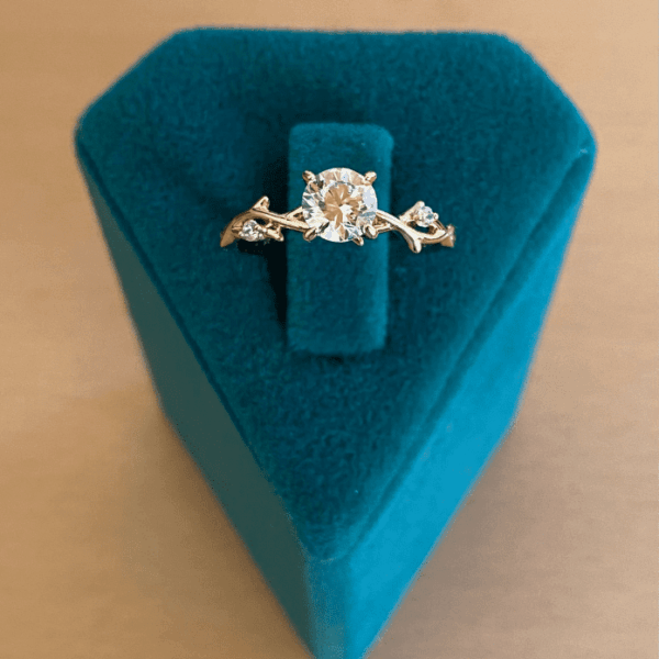 Xuping Numaralı Tektaşlı Yüzük