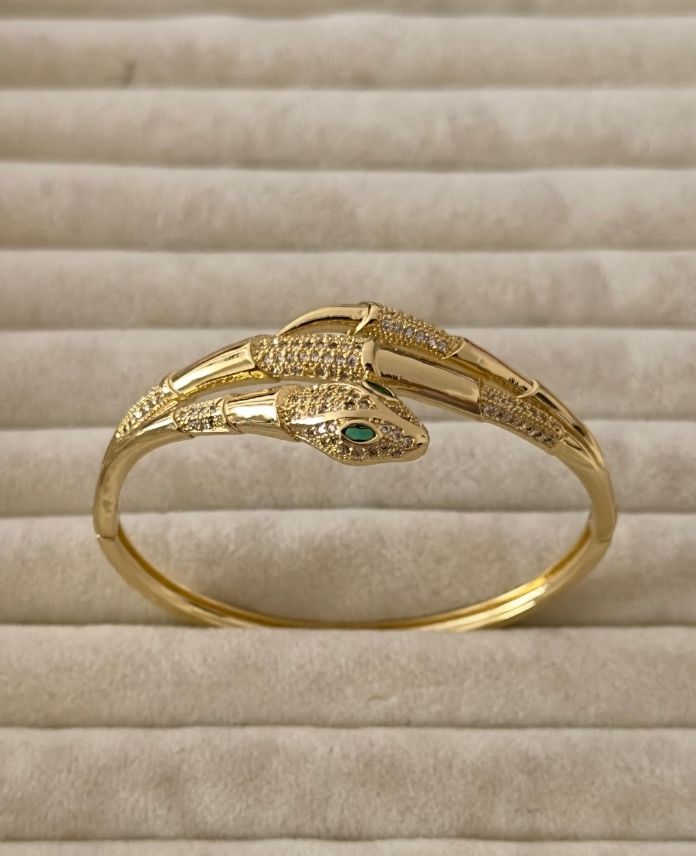 ZKEYILANTASLIYESILGOZG-1.jpg Zirkon Yılan Taşlı Yeşil Göz Kelepçe - Görsel 1