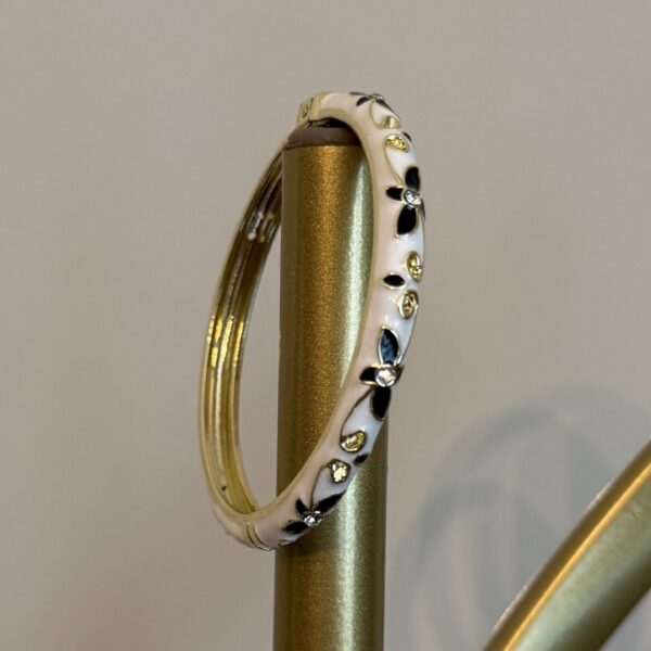 Çelik mineli mıknatıslı siyah beyaz kelepçe